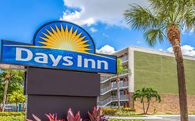 Days Inn By Wyndham Fort Lauderdale Airport Cruise Port