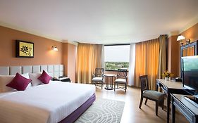 The Imperial Hotel & Convention Centre  4*