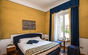 Ih Hotels Piazza Di Spagna View - Luxury Roma 3*