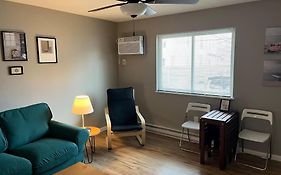 Carter #4 Two Bedroom Unit Near Xavier Downtown