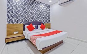 Hotel Shiv Inn Vadodara  3* India