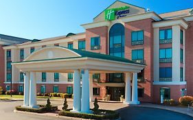 Holiday Inn Express & Suites Warwick-Providence (airport)