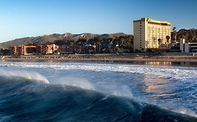 Crowne Plaza Hotel Ventura Beach California 4*