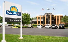 Days Hotel By Wyndham Allentown Airport / Lehigh Valley