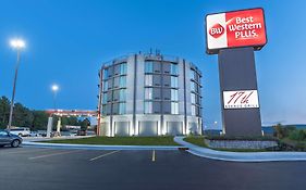 Plaza Hotel And Suites Wausau Wi 3*