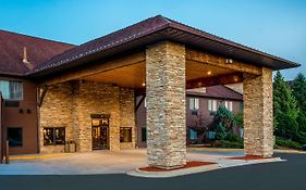 Riverview Inn And Suites Rockford 3*