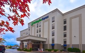 Holiday Inn Express Hotel & Suites Fayetteville-Univ Of Ar Area