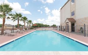 Microtel Inn And Suites Eagle Pass