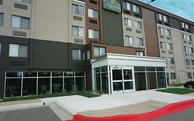 La Quinta Inn & Suites Baltimore n / White Marsh