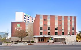 Holiday Inn Express & Suites Austin Downtown - University 3*