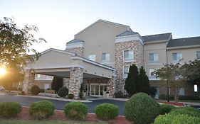 Holiday Inn Express Williamston North Carolina 2*
