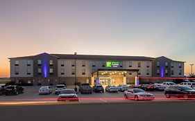 Holiday Inn Express & Suites N Waco Area - West, An Ihg Hotel