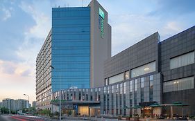 Holiday Inn Express Shanghai Jinqiao Central