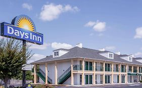 Days Inn By Wyndham Simpsonville  United States