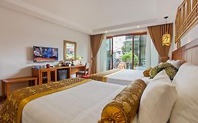 Khách Sạn Hanoi Golden Holiday 3*