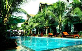 Camellia Resort & Spa  3*