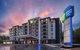 Holiday Inn Express & Suites Moncton 3*
