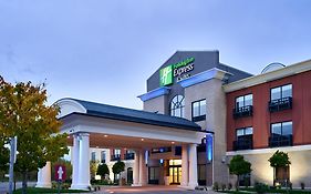 Holiday Inn Express & Suites Dieppe Airport 2*