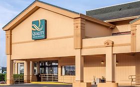 Quality Inn & Suites At Coos Bay 2*