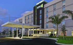 Home2 Suites by Hilton West Palm Beach Airport, Fl