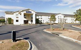 Quality Inn And Suites Savannah North