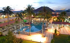 Kapuas Palace Hotel  3*