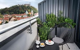 City Hotel Ljubljana 3*