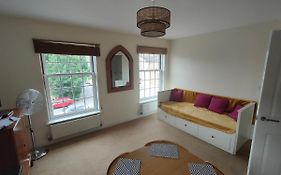 Central Taunton 2-Bedroom Apartment, Great Location!