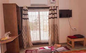 Stay Inn Kailasha - Lift,Parking,Kitchen And All Modern Facilities