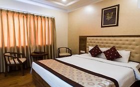 Wingston A Treehouse Hotel, Mathura  3* India