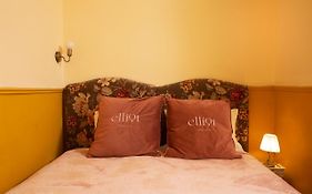Hotel The Elliot - Adults Only  3*