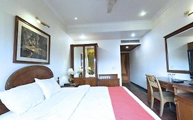 Hotel Kwality Regency Chandigarh 3*