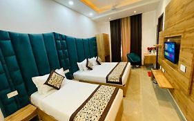 Hotel Dream Town Amritsar 3*