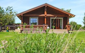 Bunnahahbain - Two Bedroom Luxury Log Cabin With Private Hot Tub