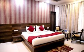 Hotel Hollywood Heights Amritsar