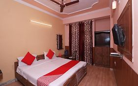 Oyo 8379 Hotel Kamal Lucknow India