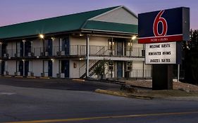 Motel 6 Branson West, Mo - Silver Dollar City