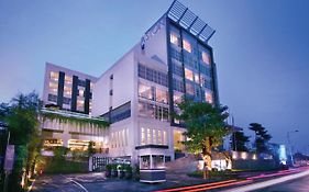 Aston Jember Hotel & Conference Center  4* Indonesia