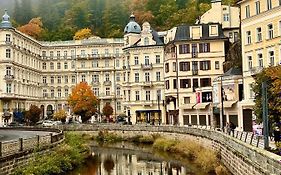 Zlatý Sloup Karlovy Vary 3*