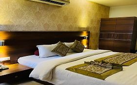 Hotel Babul Inn, Gondia  3* India