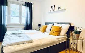 Modernes 3 Zimmer Apartment - Luise- Mit Wlan, Balkon Und Smart-Tv In City-Nahe!