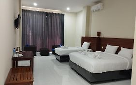 Palm Bajo Hotel