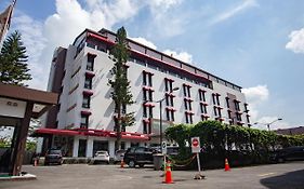 Meotel Purwokerto Hotel 3* Indonesia