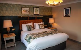 Red Lion Hotel Todwick 4*
