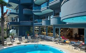 Mediterranean Resort Paralia 4*