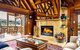 The Log Cabin Lodge