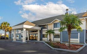 Comfort Inn & Suites At Robins Air Force Base 2*