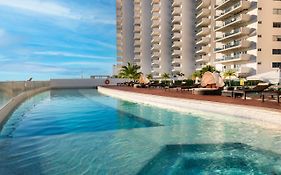 Suites Malecon Cancun  4* México