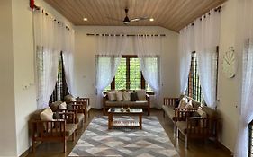 Royal Cottage Munnar Anachal  India