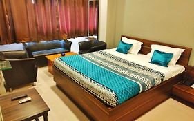 Hotel Dhruva Solapur 3*